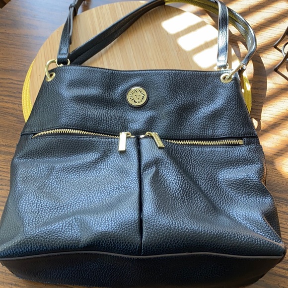 Anne Klein Handbags - Anne Klein Black Pocketbook
